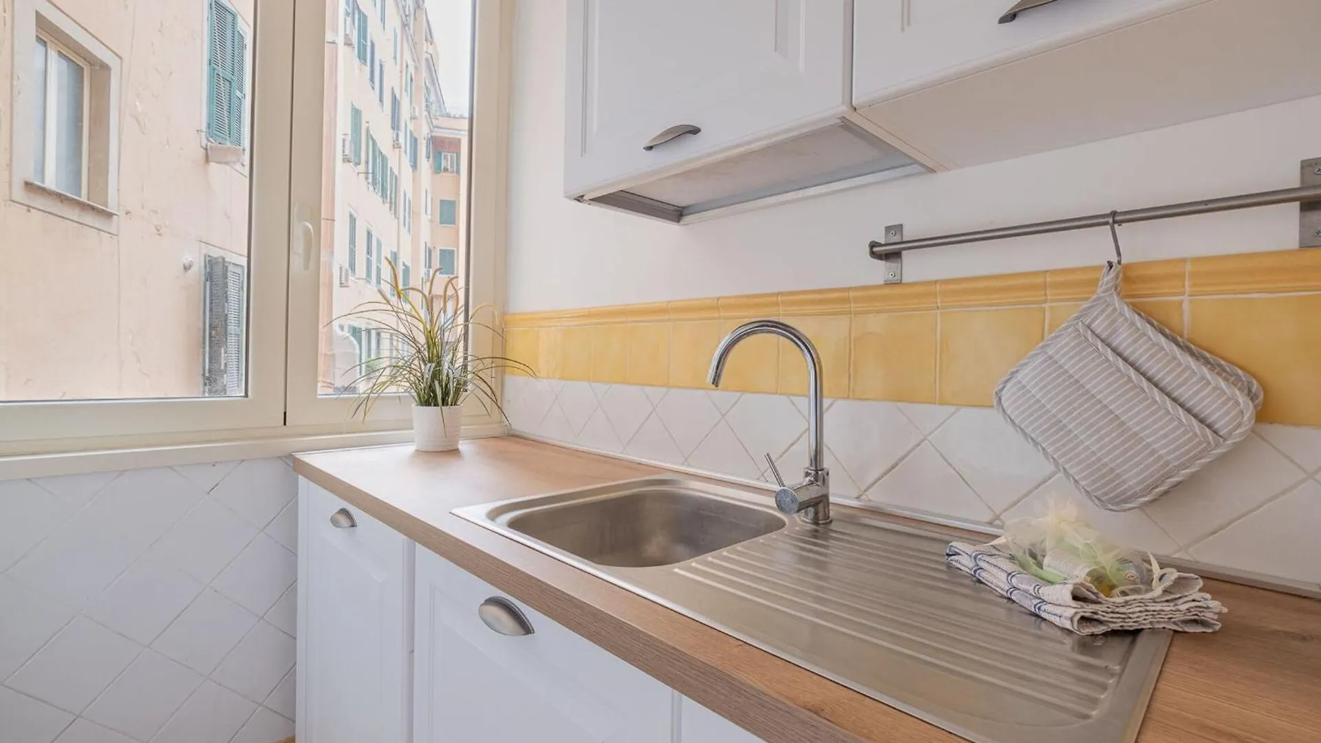Apartment In Via Merulana Central Rome By Halldis