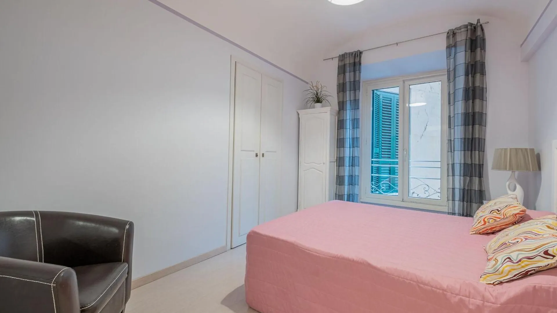 Apartment In Via Merulana Central Rome By Halldis 0*,  Италия